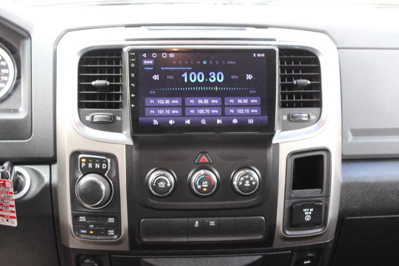 RAM 1500 4WD Quad Cab 140.5" Big Horn 2015