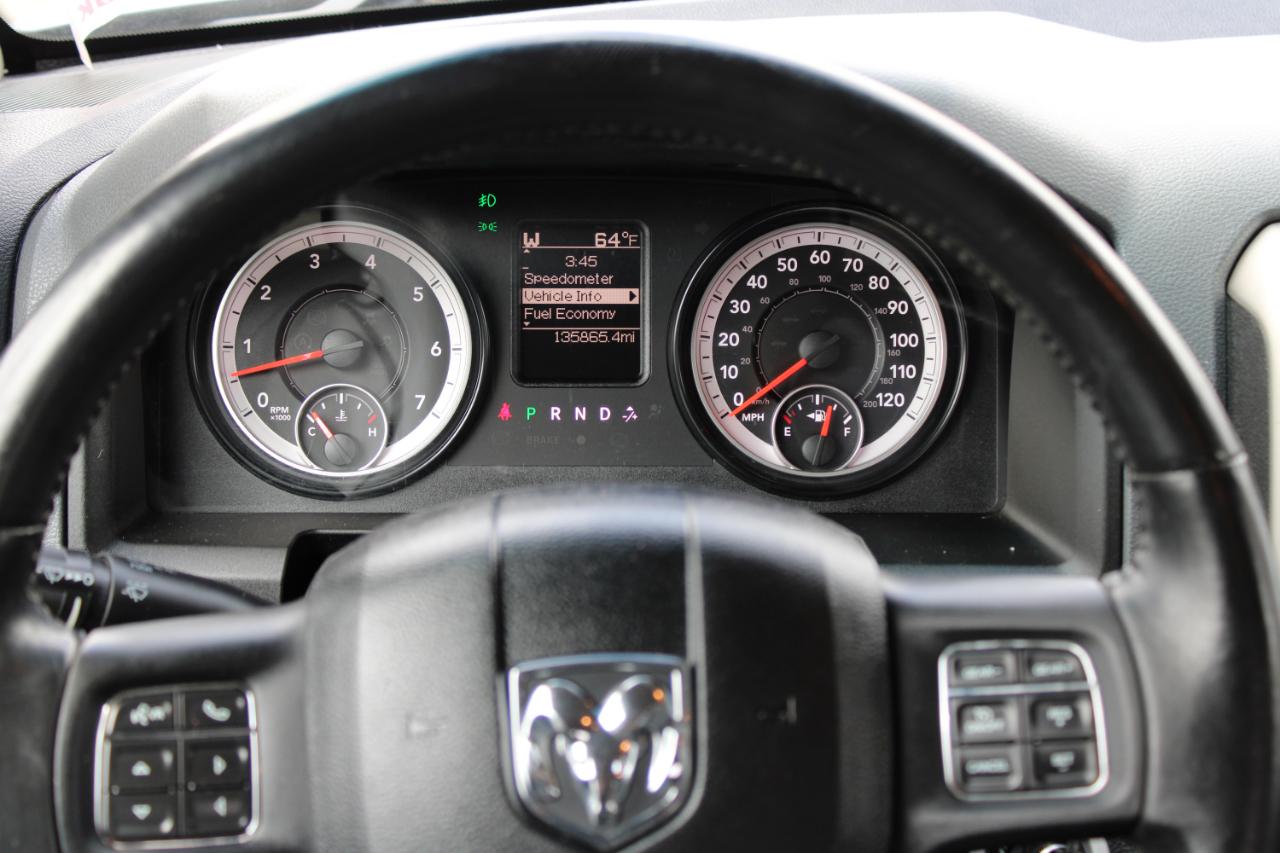 RAM 1500 4WD Quad Cab 140.5" Big Horn 2015