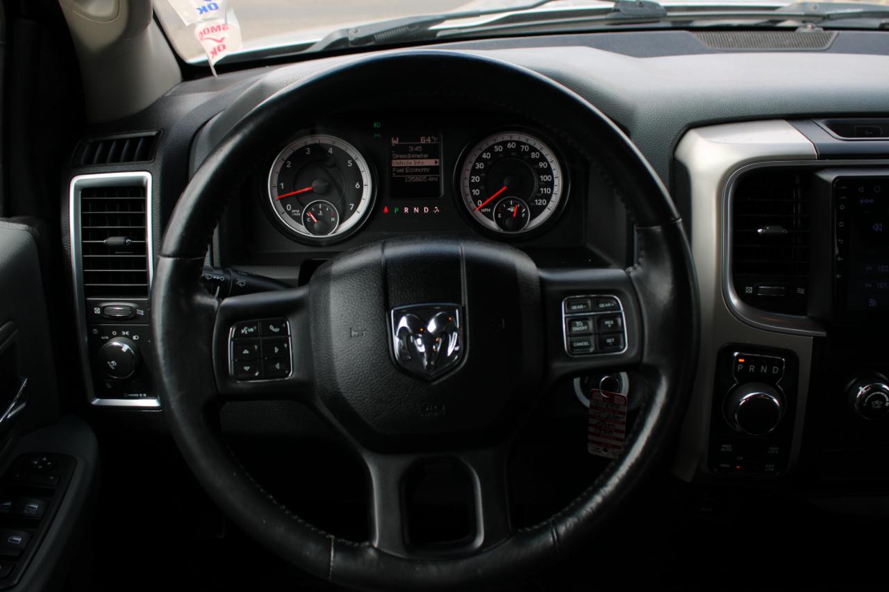 RAM 1500 4WD Quad Cab 140.5" Big Horn 2015