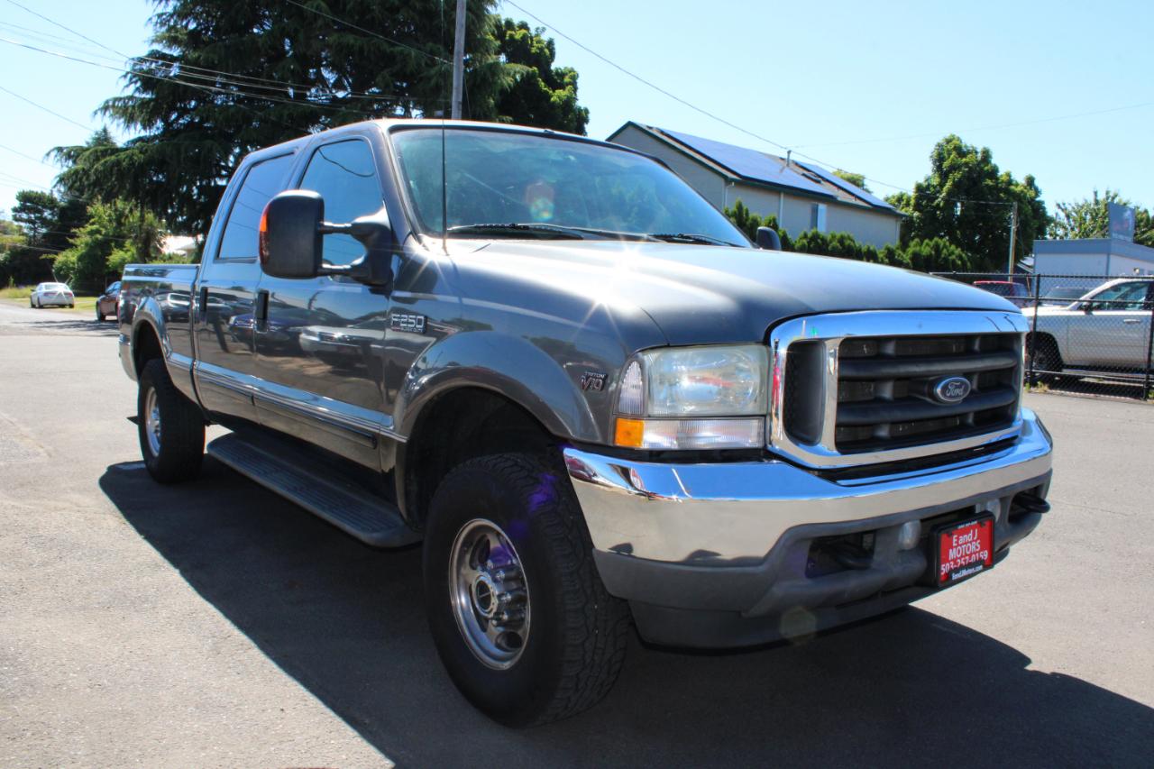 Ford Super Duty F-250 Crew Cab 156" Lariat 4WD 2003
