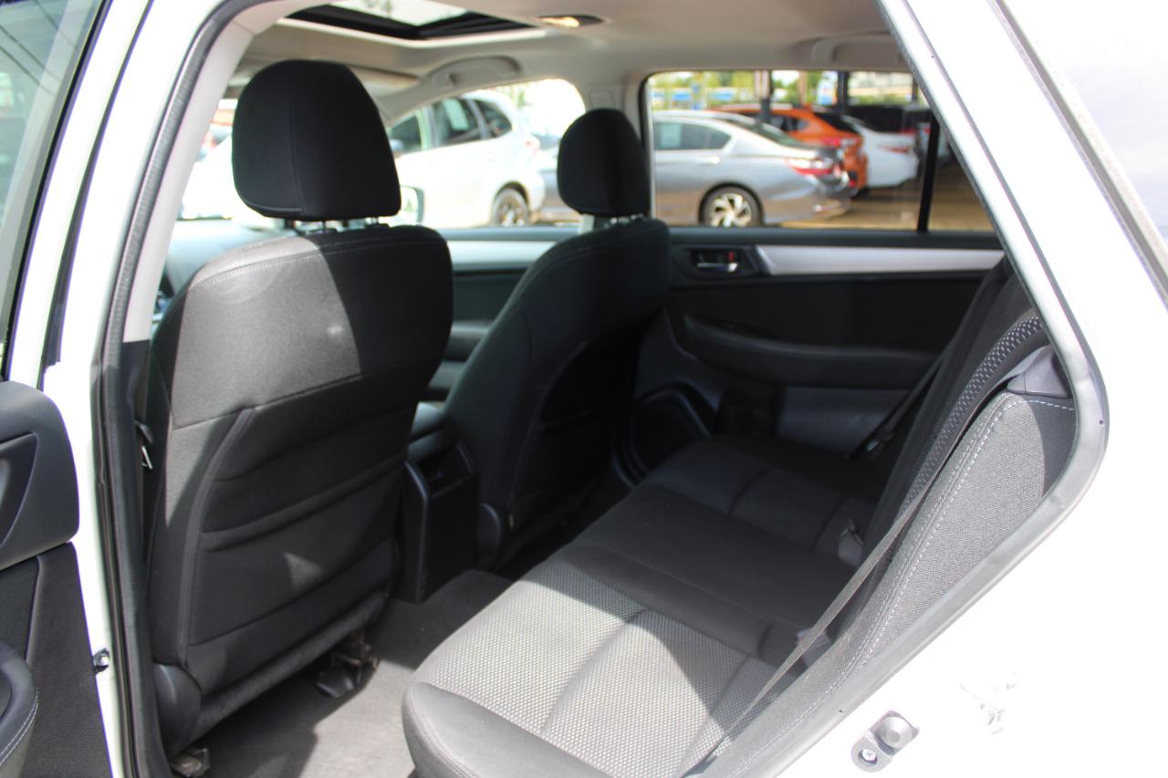 Subaru Outback 4dr Wgn 2.5i Premium PZEV 2016