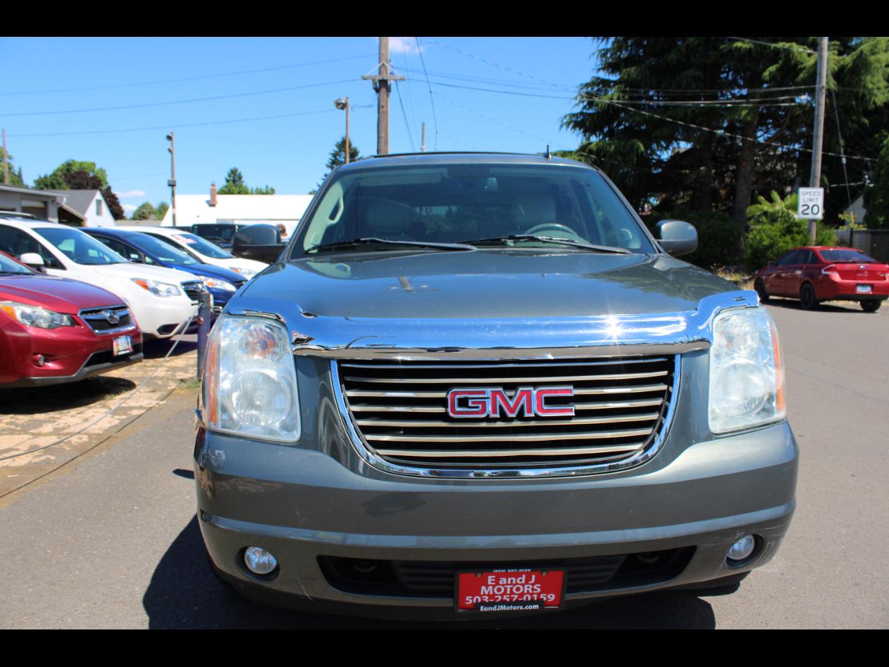 GMC Yukon XL 4WD 4dr 1500 SLT 2011