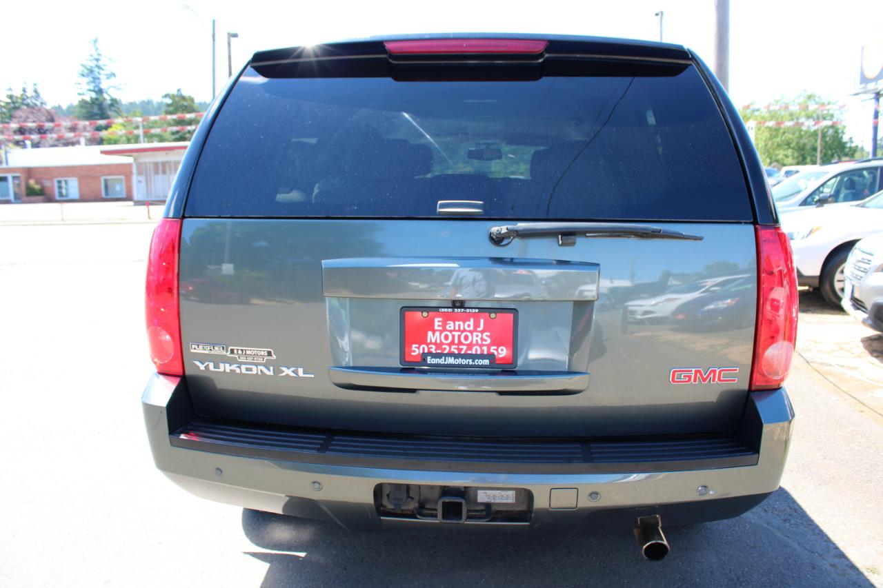 GMC Yukon XL 4WD 4dr 1500 SLT 2011