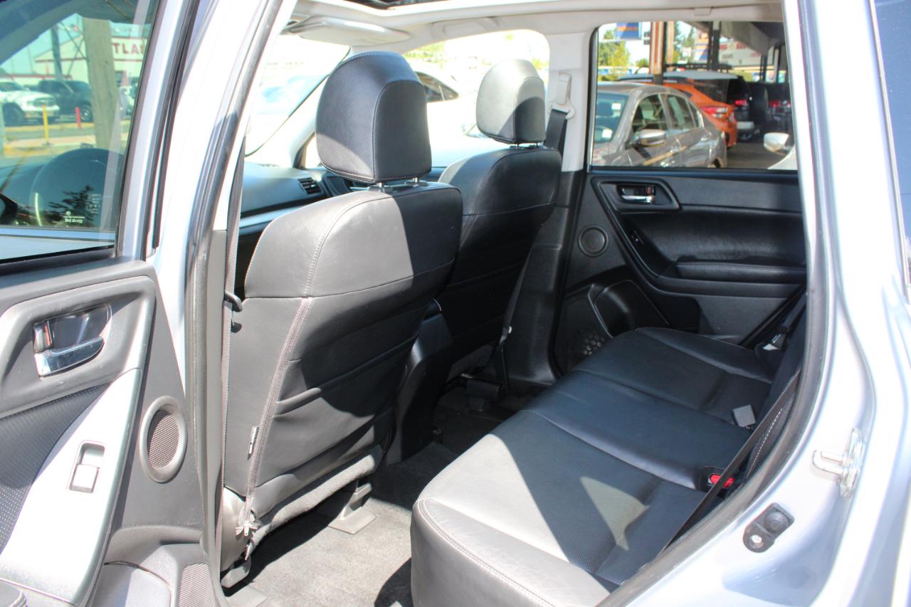 Subaru Forester 4dr Auto 2.5i Touring PZEV 2014