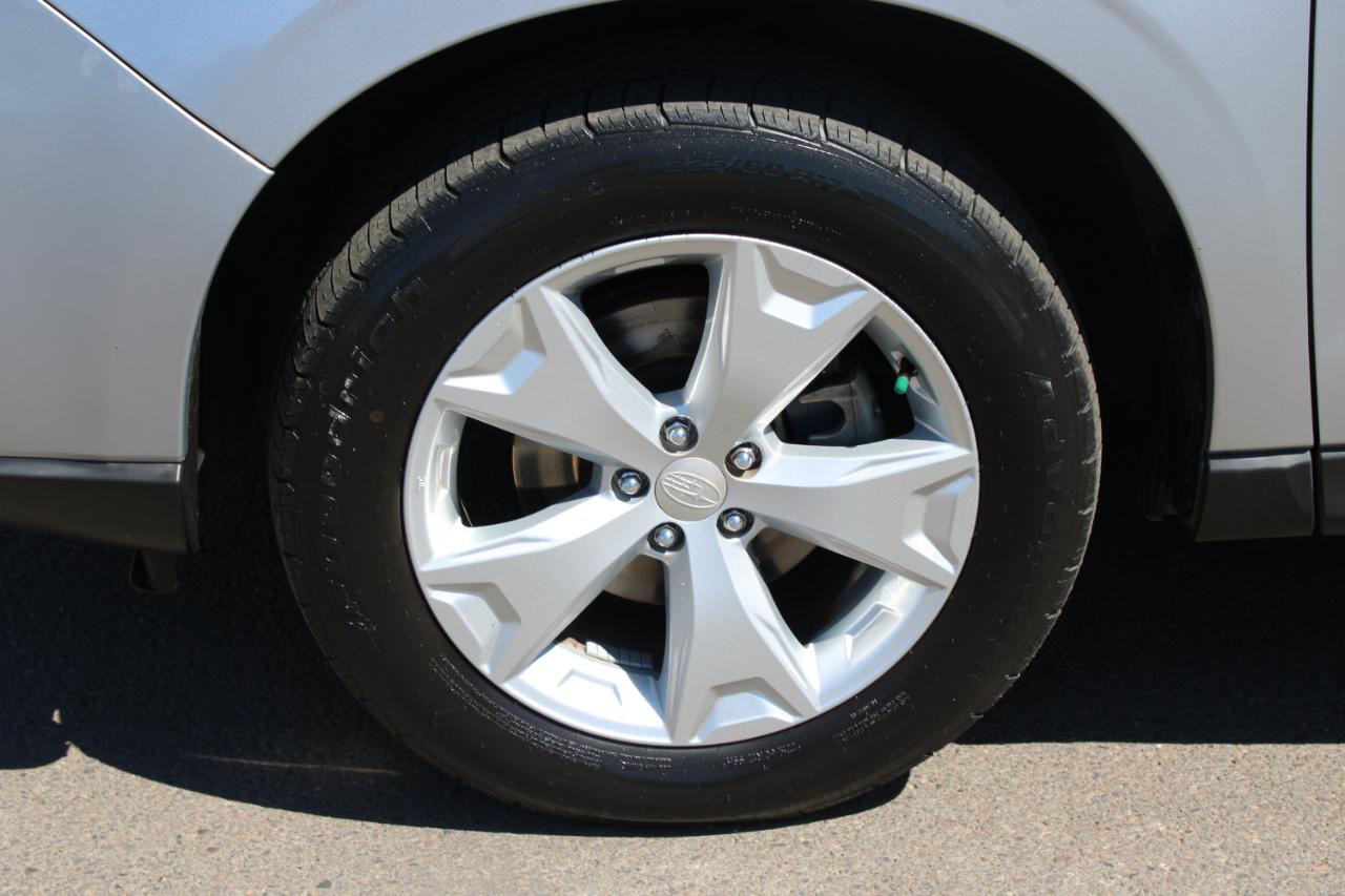 Subaru Forester 4dr Auto 2.5i Touring PZEV 2014