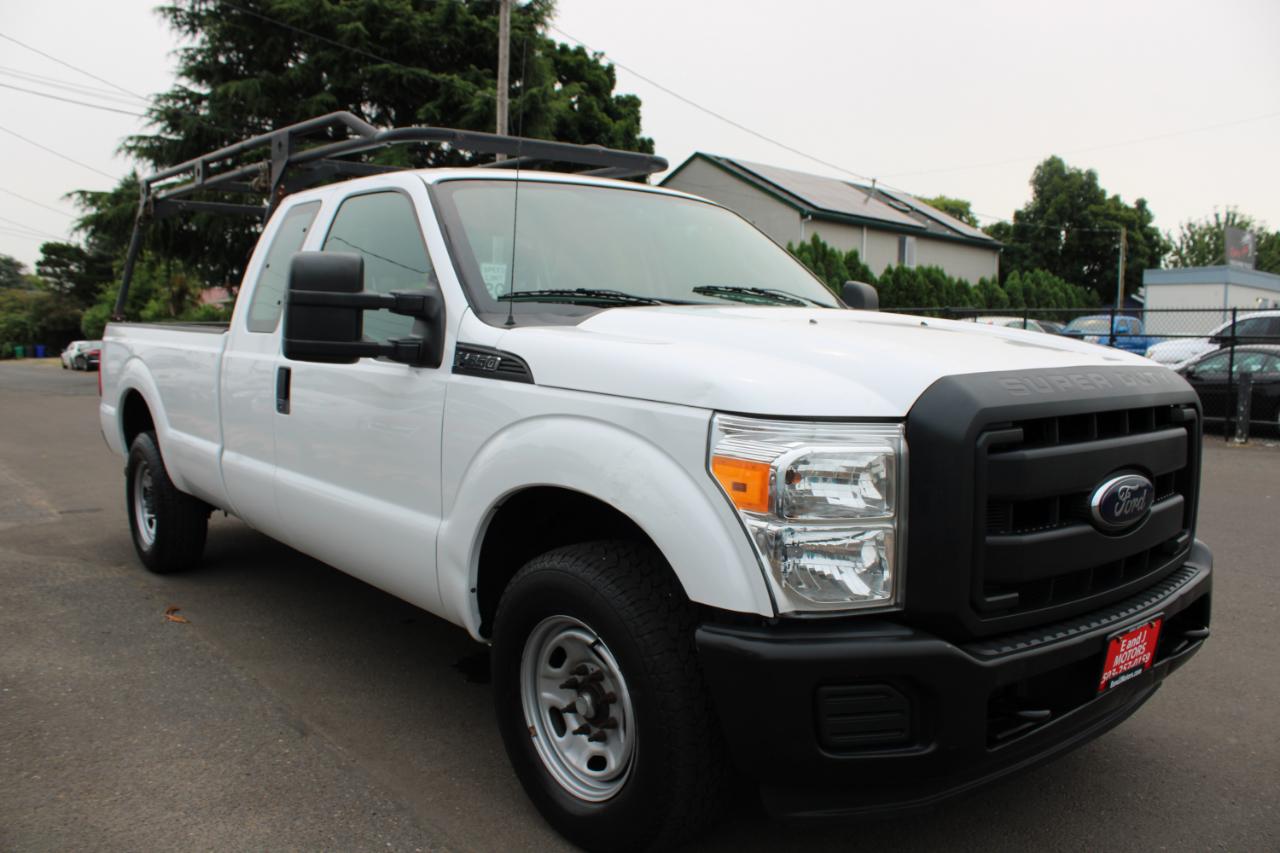 Ford F-350 Super Duty Chassis  2012