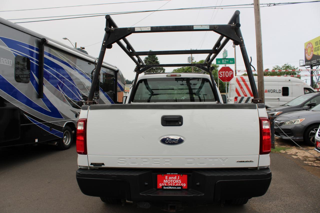 Ford F-350 Super Duty Chassis  2012