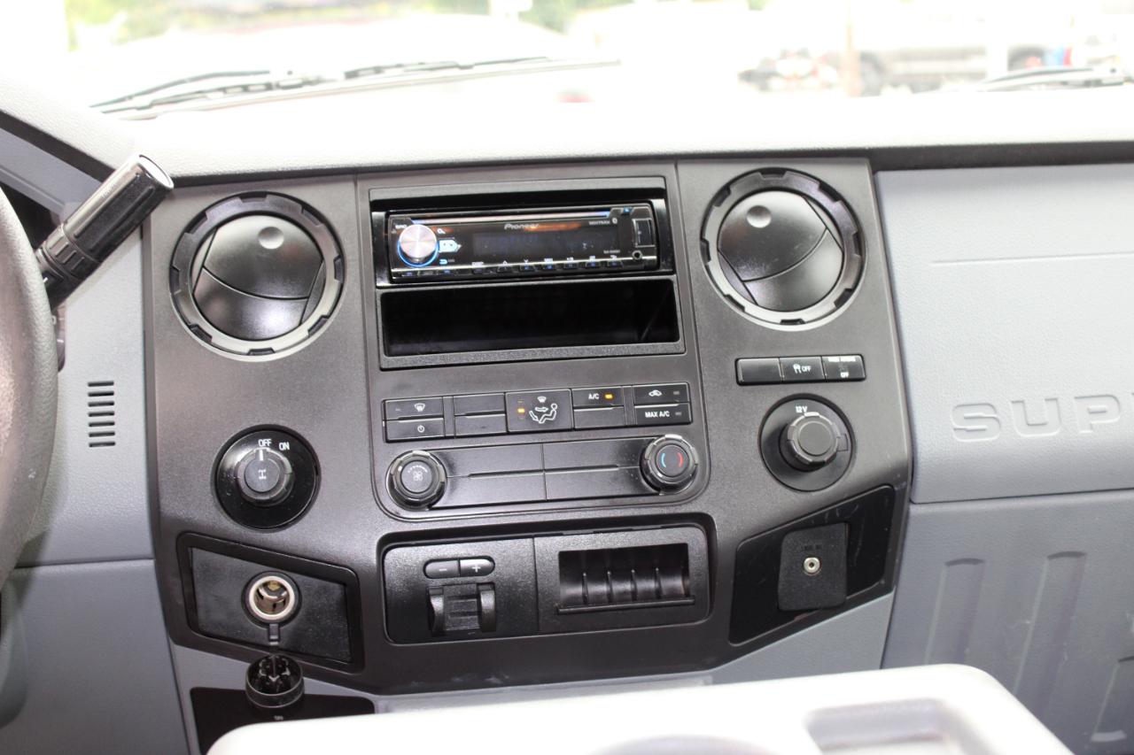 Ford F-350 Super Duty Chassis  2012