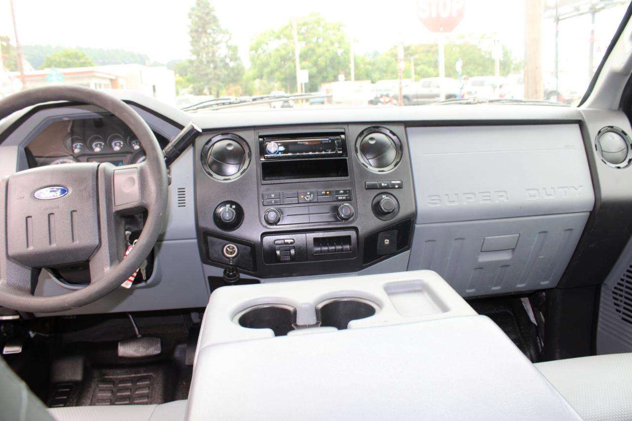 Ford F-350 Super Duty Chassis  2012