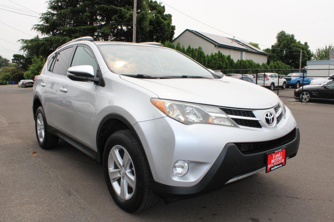 Toyota RAV4 FWD 4dr XLE (Natl) 2013