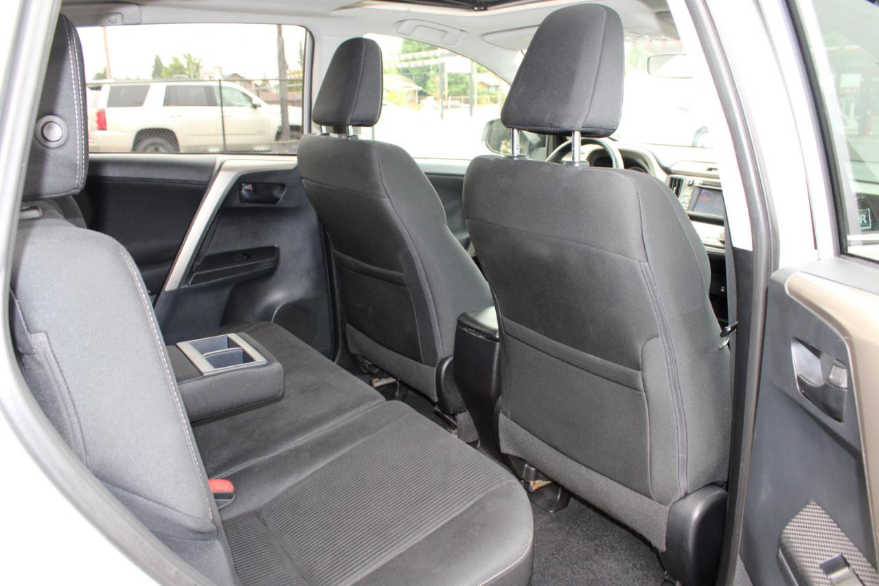 Toyota RAV4 FWD 4dr XLE (Natl) 2013