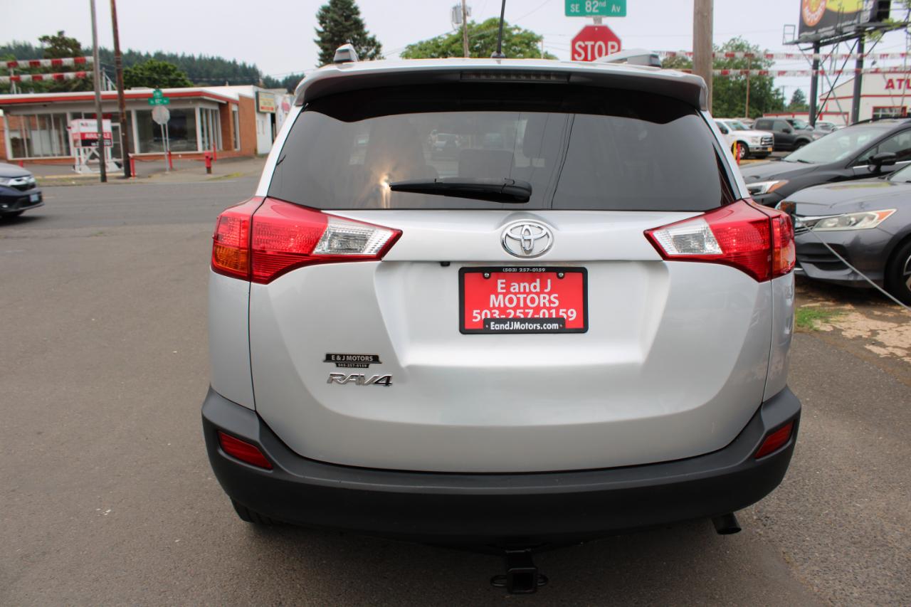 Toyota RAV4 FWD 4dr XLE (Natl) 2013