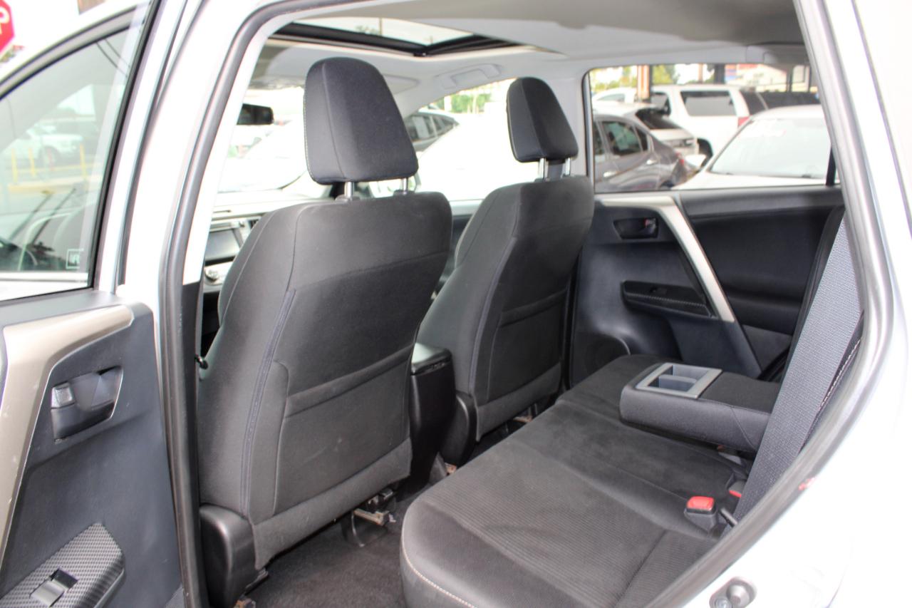 Toyota RAV4 FWD 4dr XLE (Natl) 2013