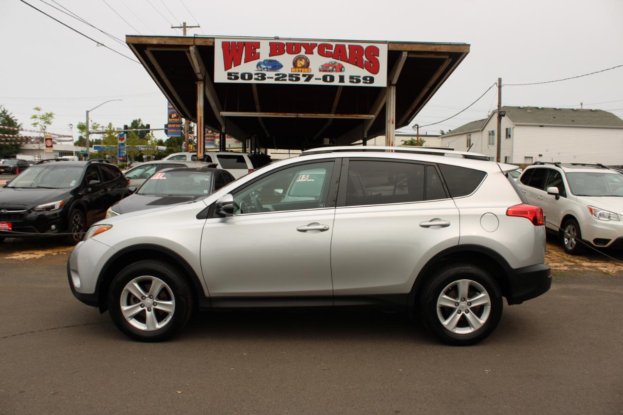 Toyota RAV4 FWD 4dr XLE (Natl) 2013