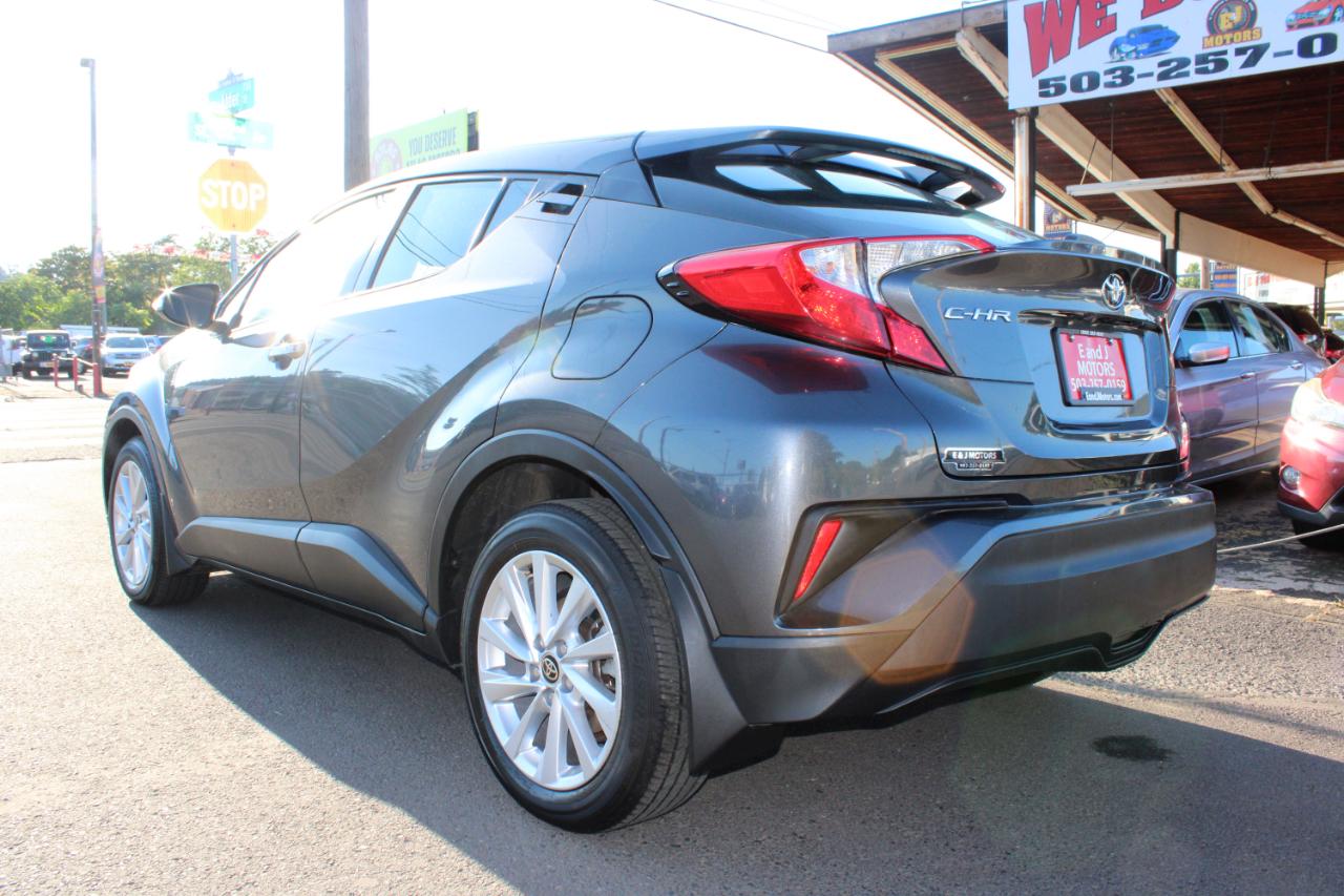 Toyota C-HR XLE FWD (Natl) 2018