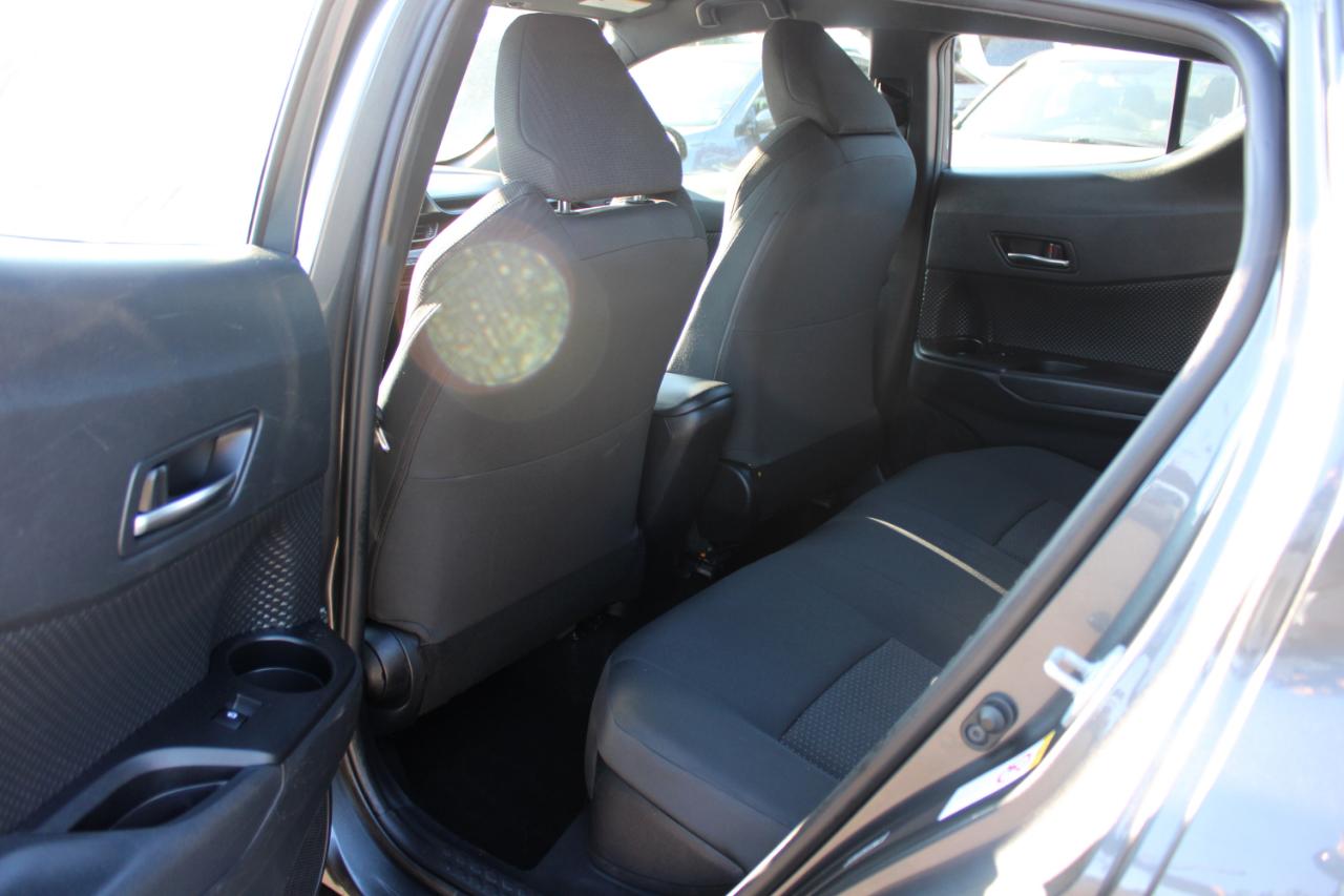 Toyota C-HR XLE FWD (Natl) 2018
