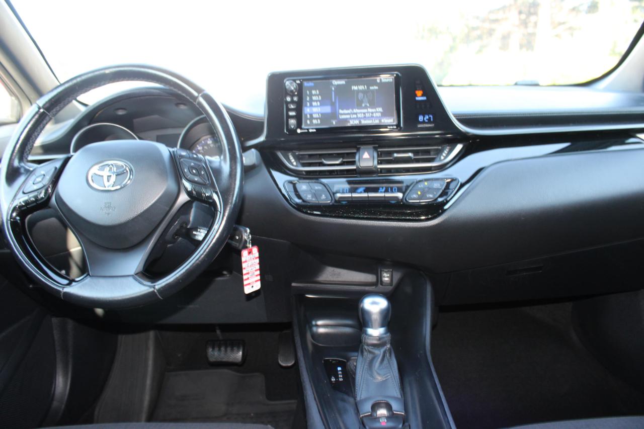 Toyota C-HR XLE FWD (Natl) 2018