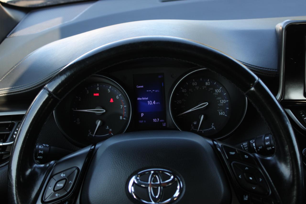 Toyota C-HR XLE FWD (Natl) 2018