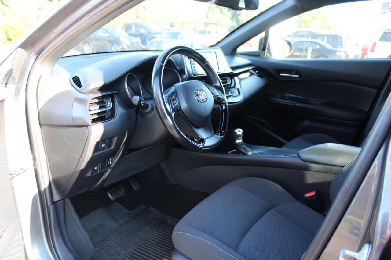 Toyota C-HR XLE FWD (Natl) 2018