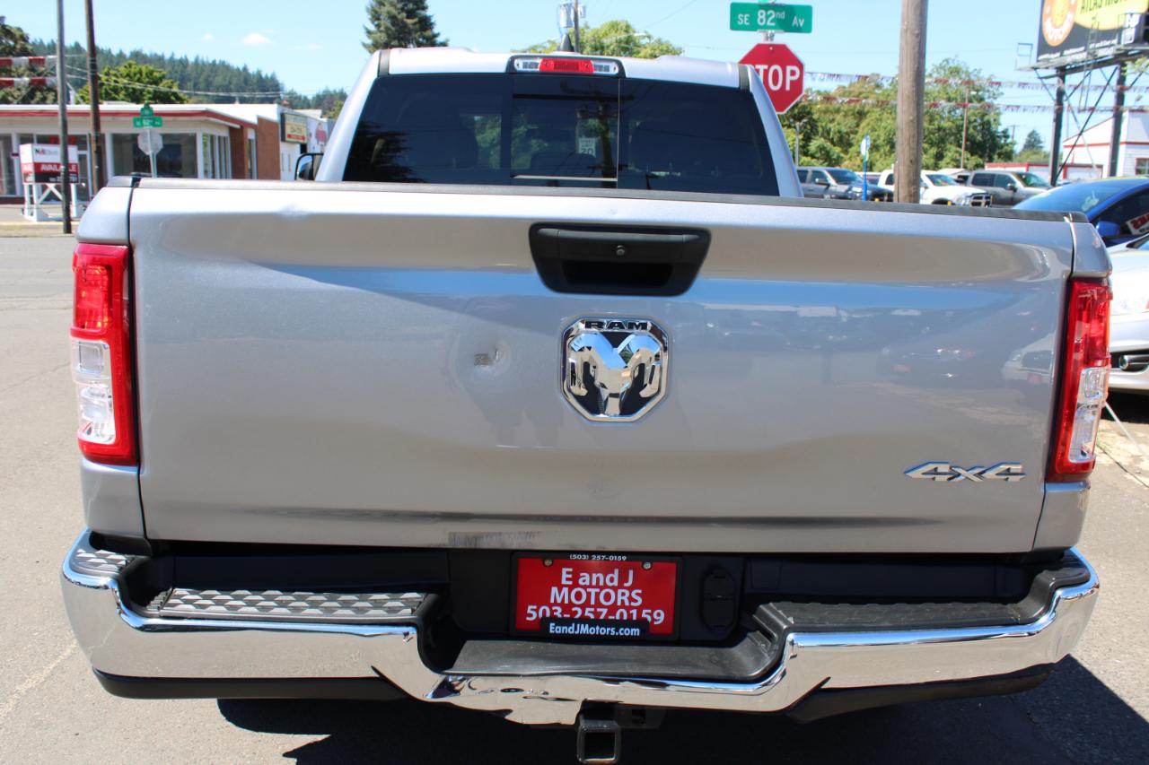 RAM 1500 Tradesman 4x4 Quad Cab 6'4" Box 2019
