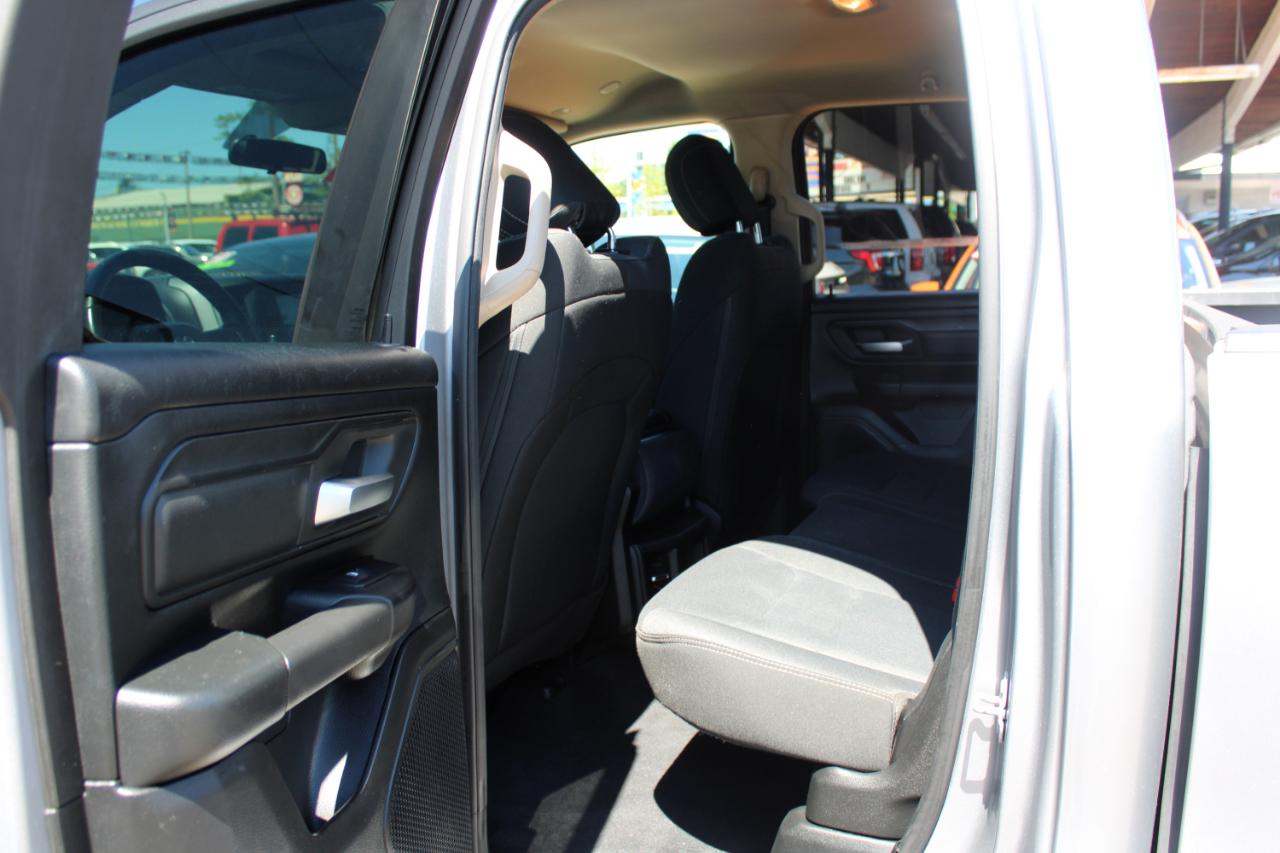 RAM 1500 Tradesman 4x4 Quad Cab 6'4" Box 2019