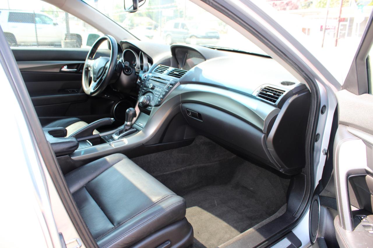 Acura TL 4dr Sdn Auto 2WD Tech 2012