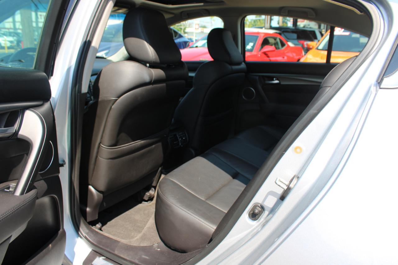 Acura TL 4dr Sdn Auto 2WD Tech 2012
