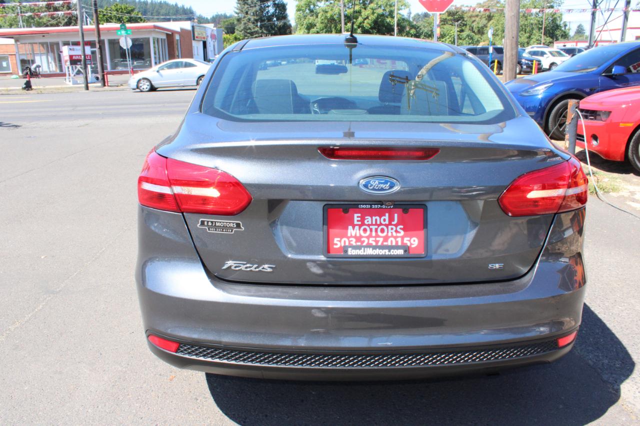 Ford Focus 4dr Sdn SE 2015
