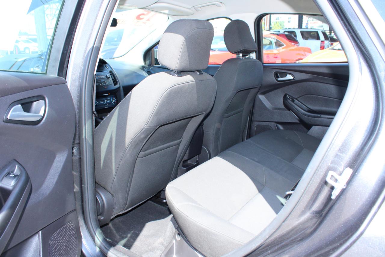 Ford Focus 4dr Sdn SE 2015