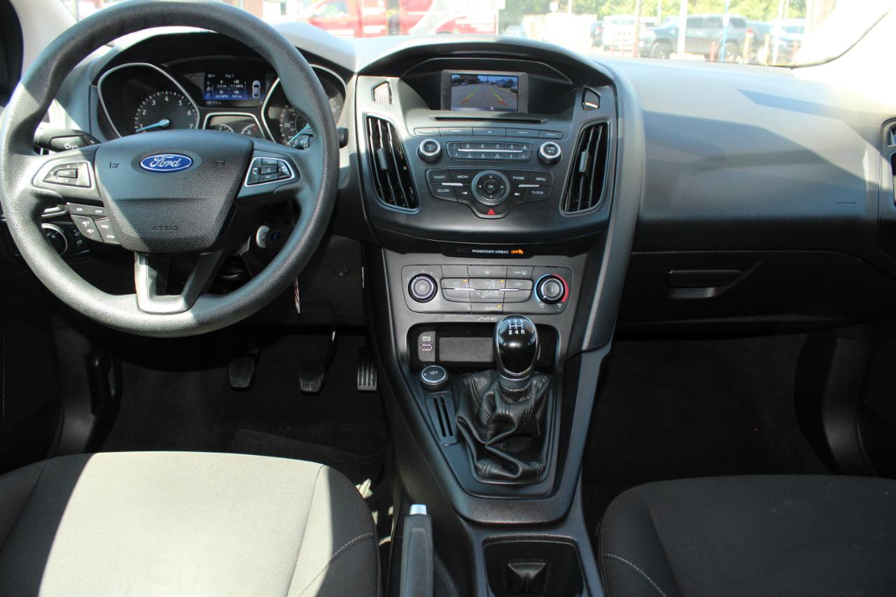 Ford Focus 4dr Sdn SE 2015