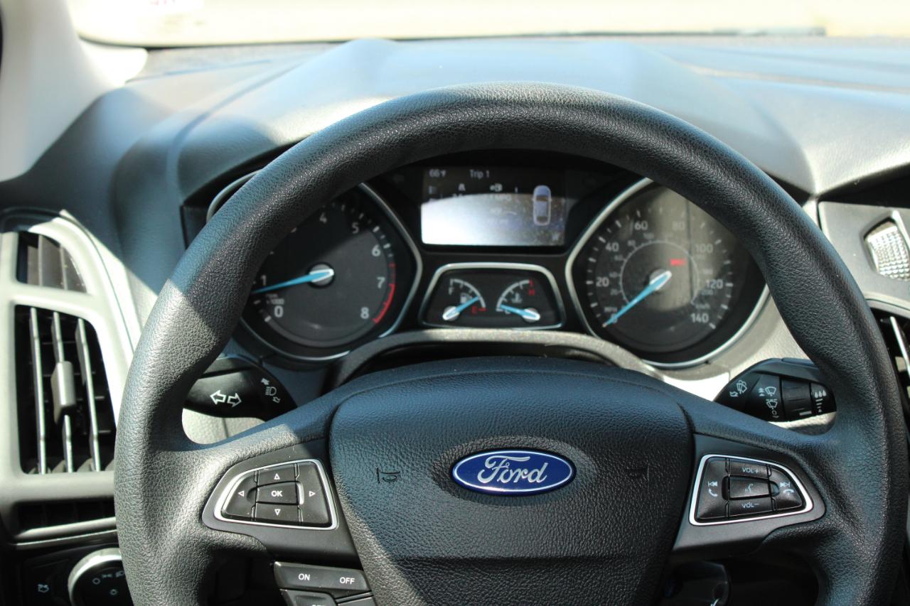 Ford Focus 4dr Sdn SE 2015