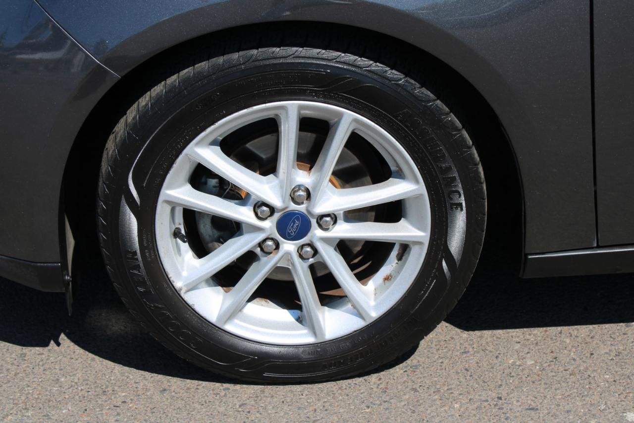 Ford Focus 4dr Sdn SE 2015
