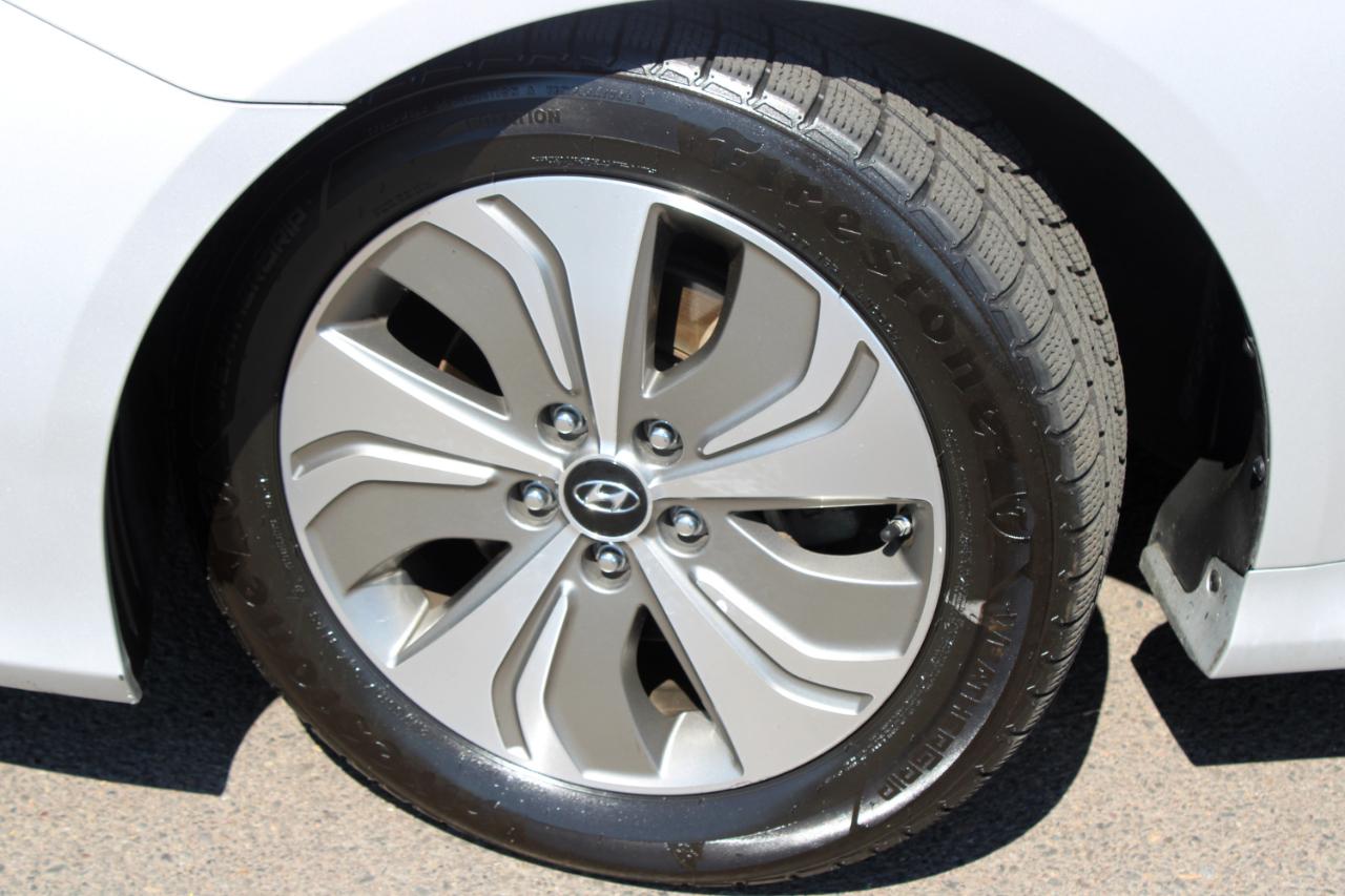 Hyundai Sonata Hybrid 4dr Sdn Limited 2015