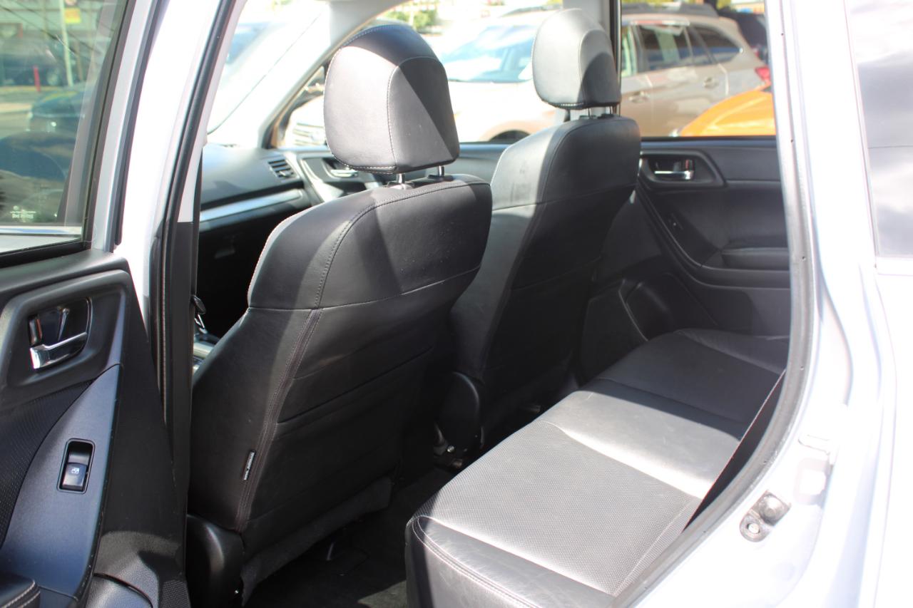 Subaru Forester 4dr Auto 2.5i Limited PZEV 2014