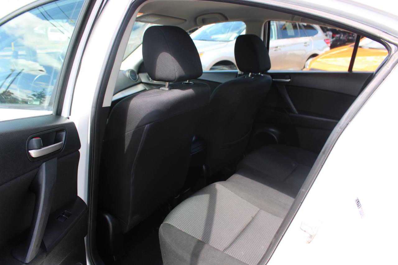 Mazda MAZDA3 4dr Sdn Man i Sport 2013