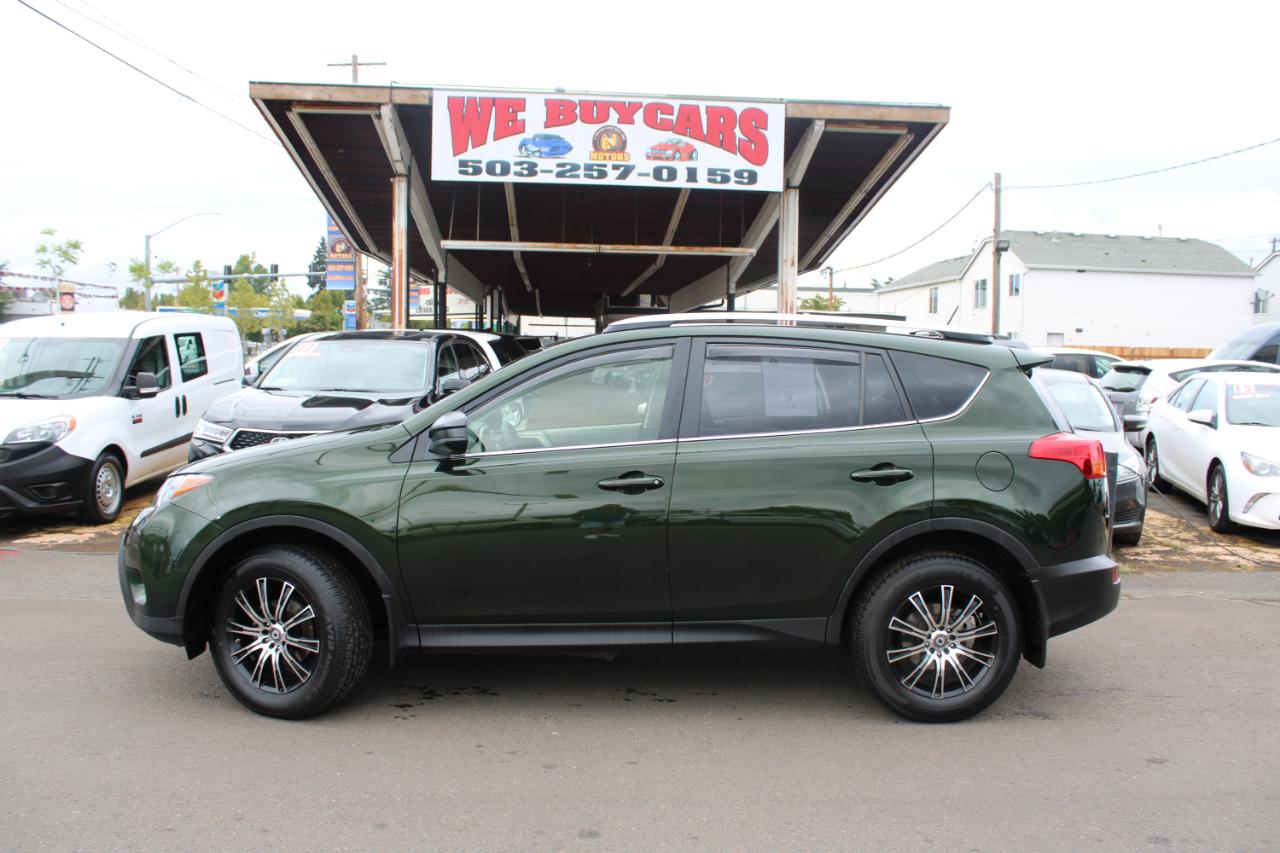 Toyota RAV4 AWD 4dr LE (Natl) 2013
