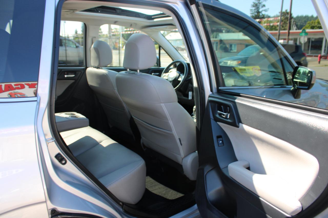 Subaru Forester 4dr CVT 2.5i Limited PZEV 2016