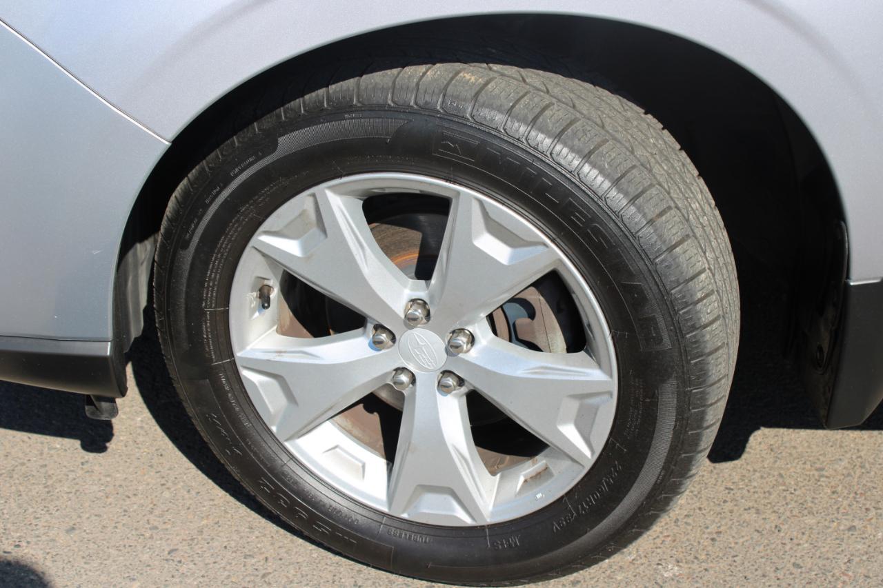 Subaru Forester 4dr CVT 2.5i Limited PZEV 2016