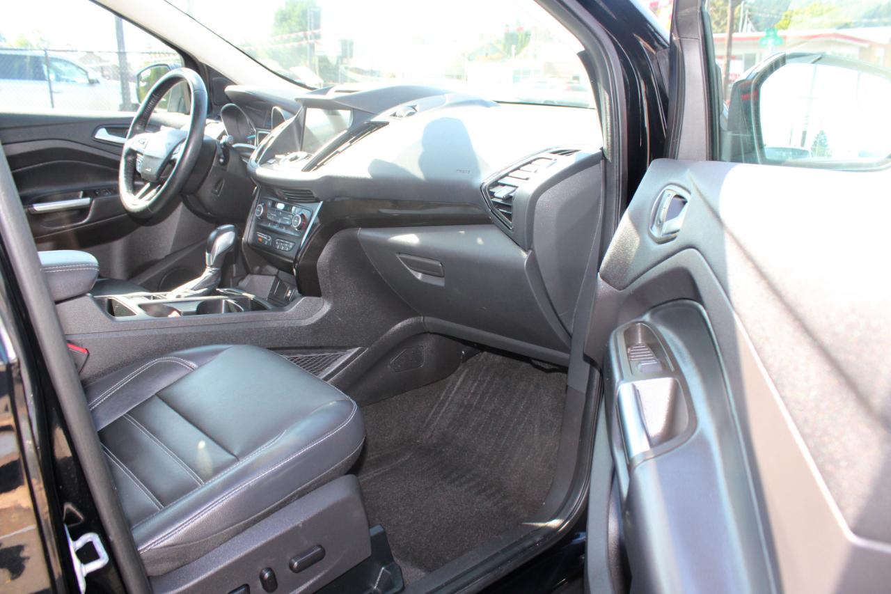 Ford Escape Titanium 4WD 2018