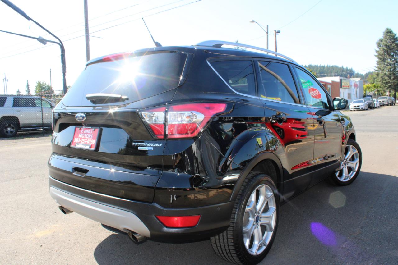 Ford Escape Titanium 4WD 2018
