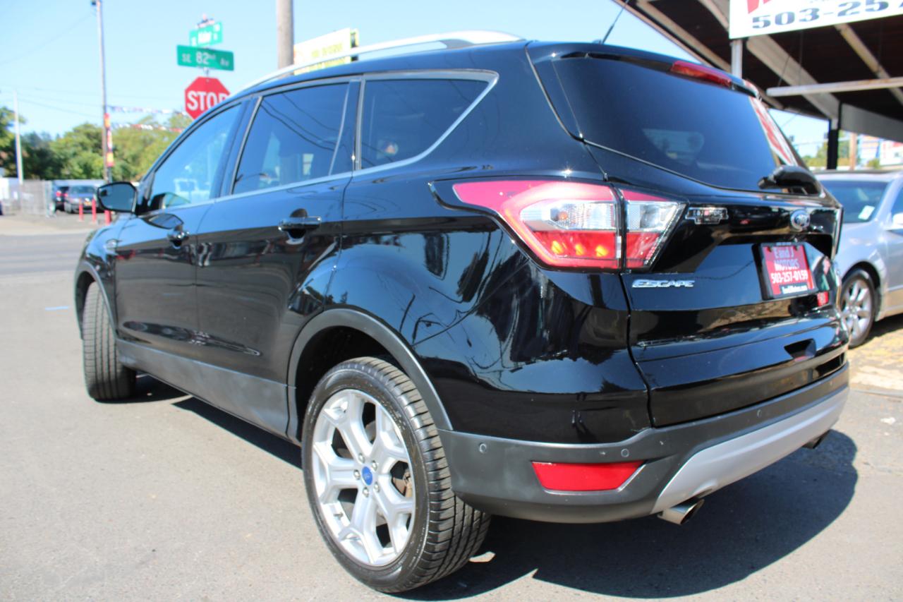 Ford Escape Titanium 4WD 2018
