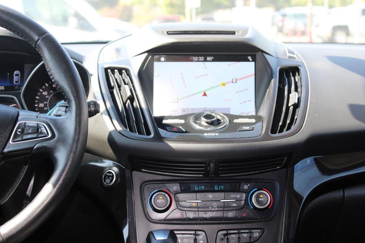 Ford Escape Titanium 4WD 2018
