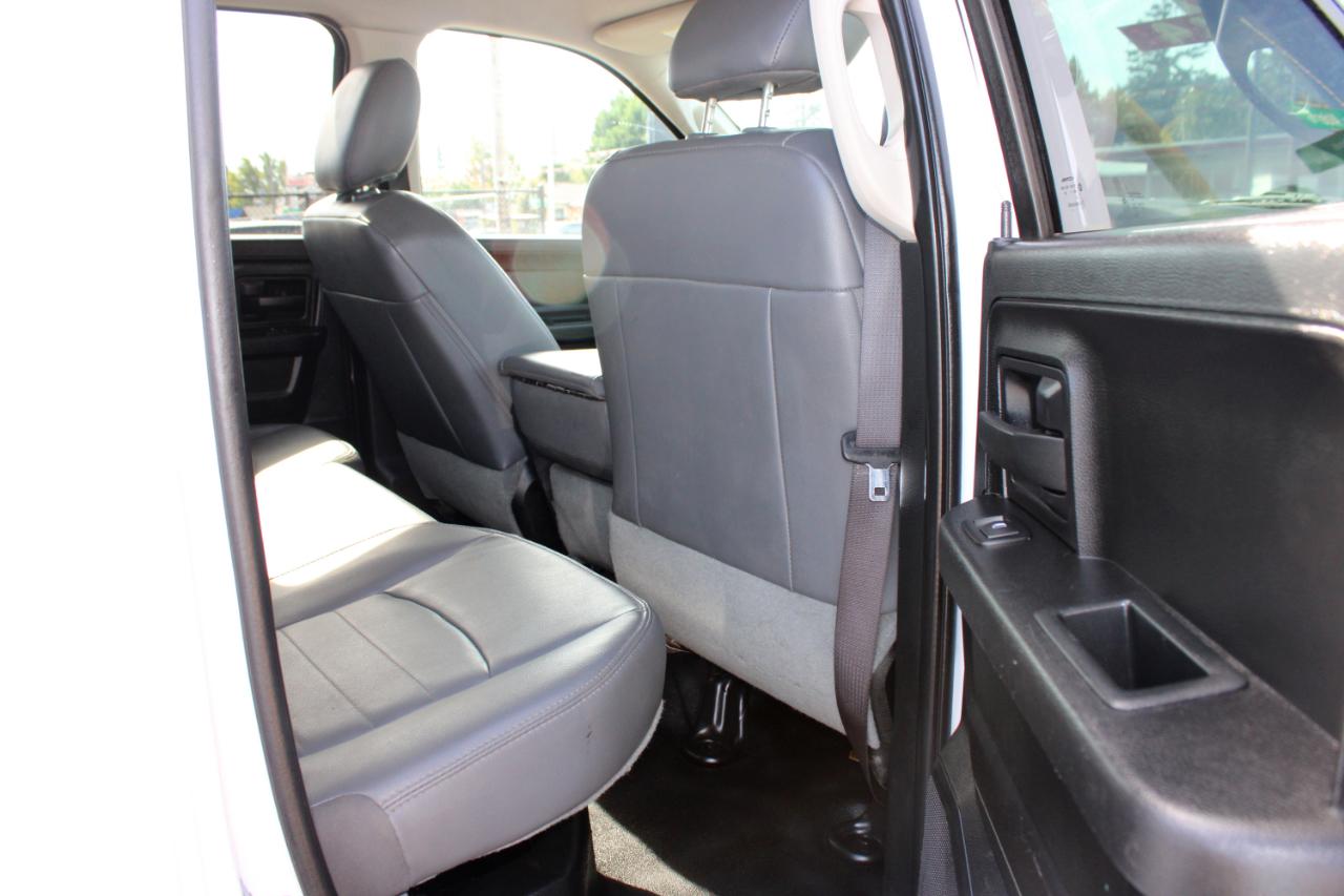 RAM 1500 4WD Quad Cab 140.5" Tradesman 2016