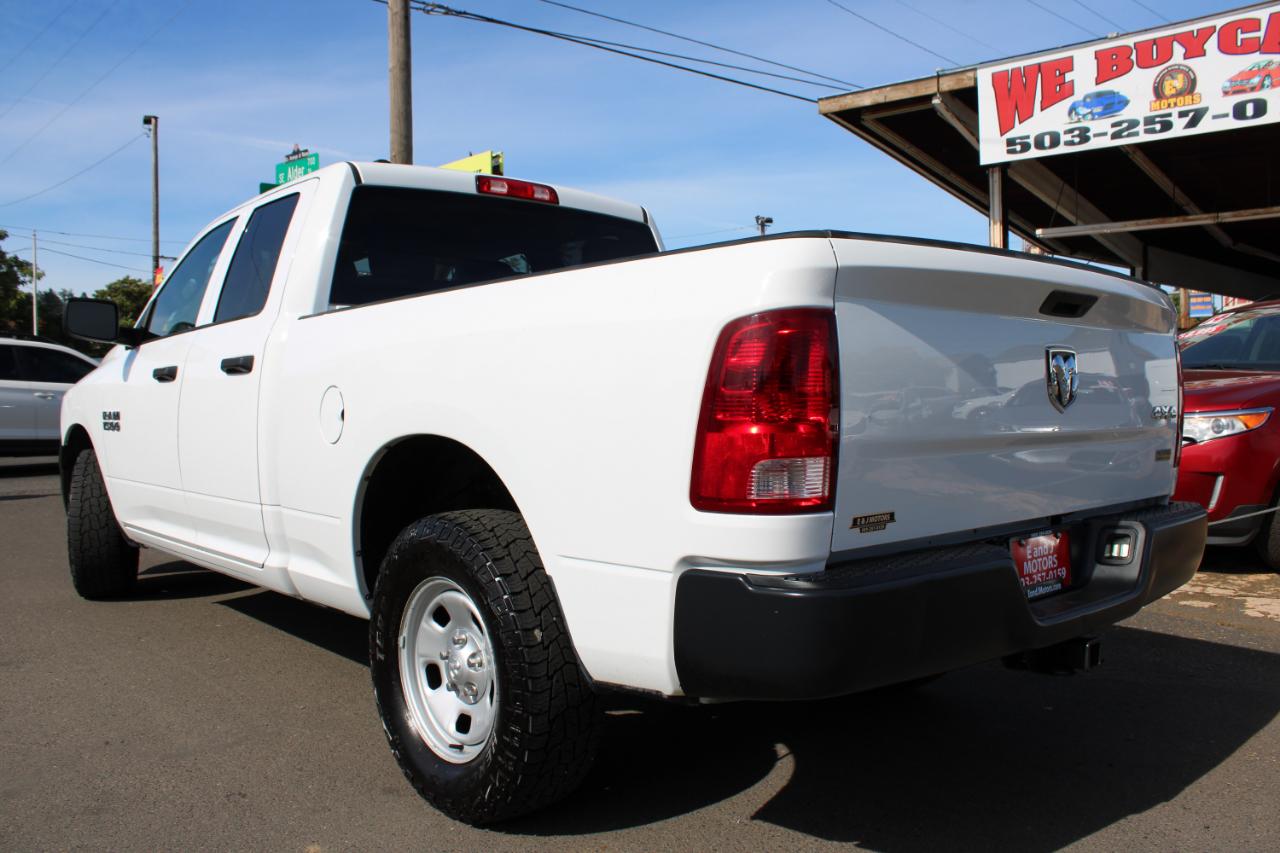 RAM 1500 4WD Quad Cab 140.5" Tradesman 2016