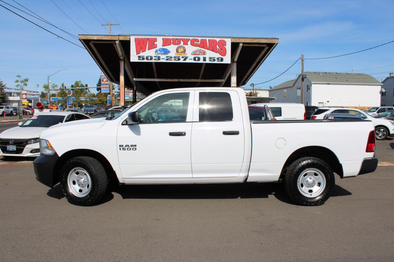 RAM 1500 4WD Quad Cab 140.5" Tradesman 2016