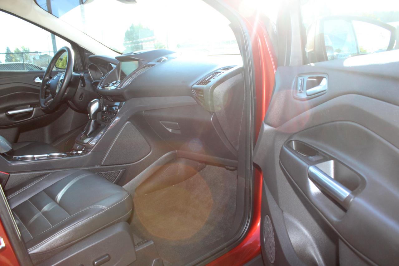 Ford Escape 4WD 4dr Titanium 2015