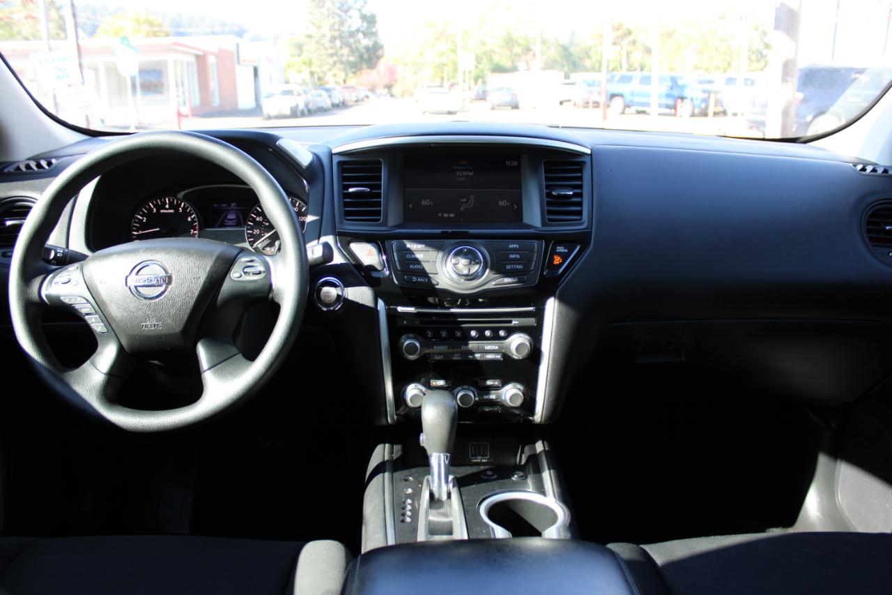 Nissan Pathfinder 4x4 S 2018