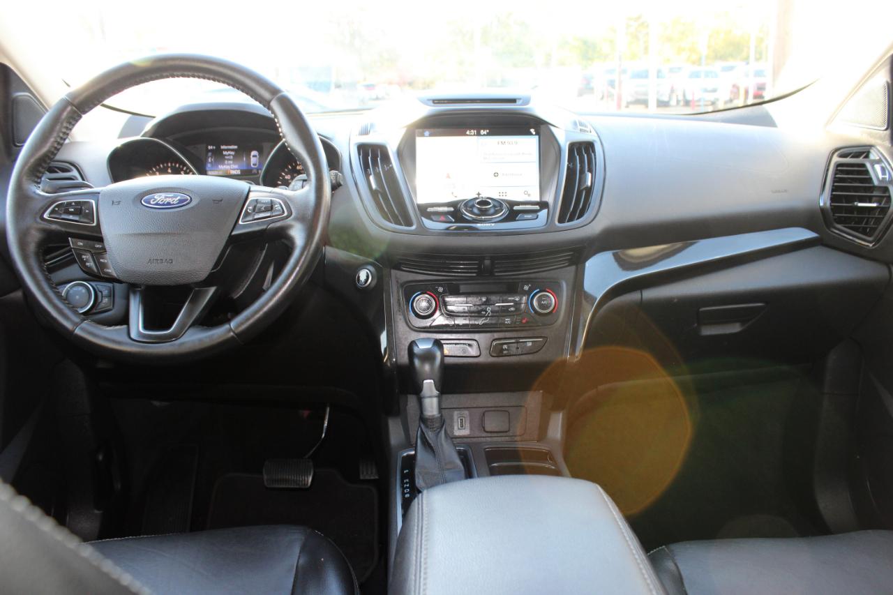 Ford Escape Titanium 4WD 2017