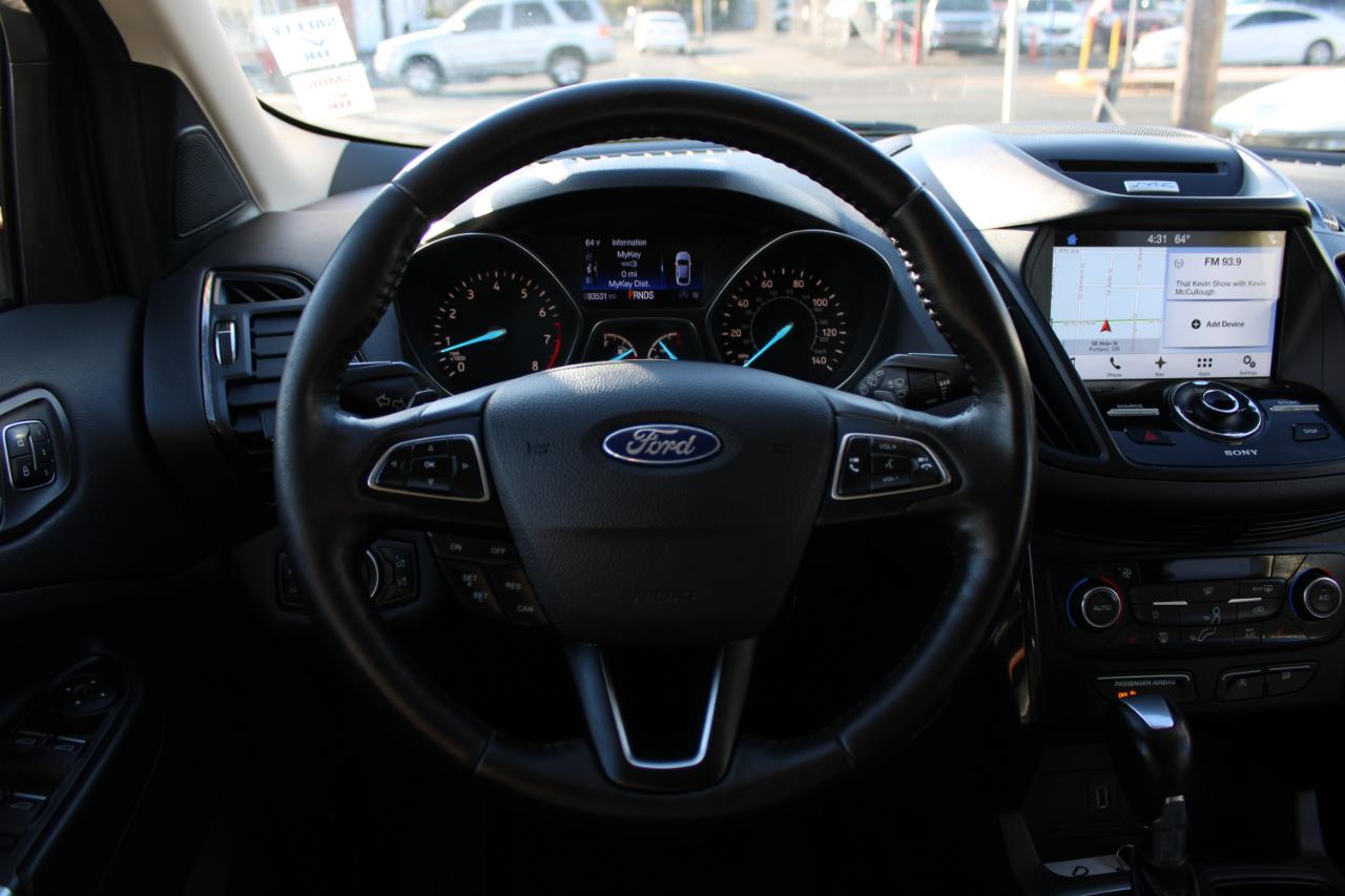 Ford Escape Titanium 4WD 2017