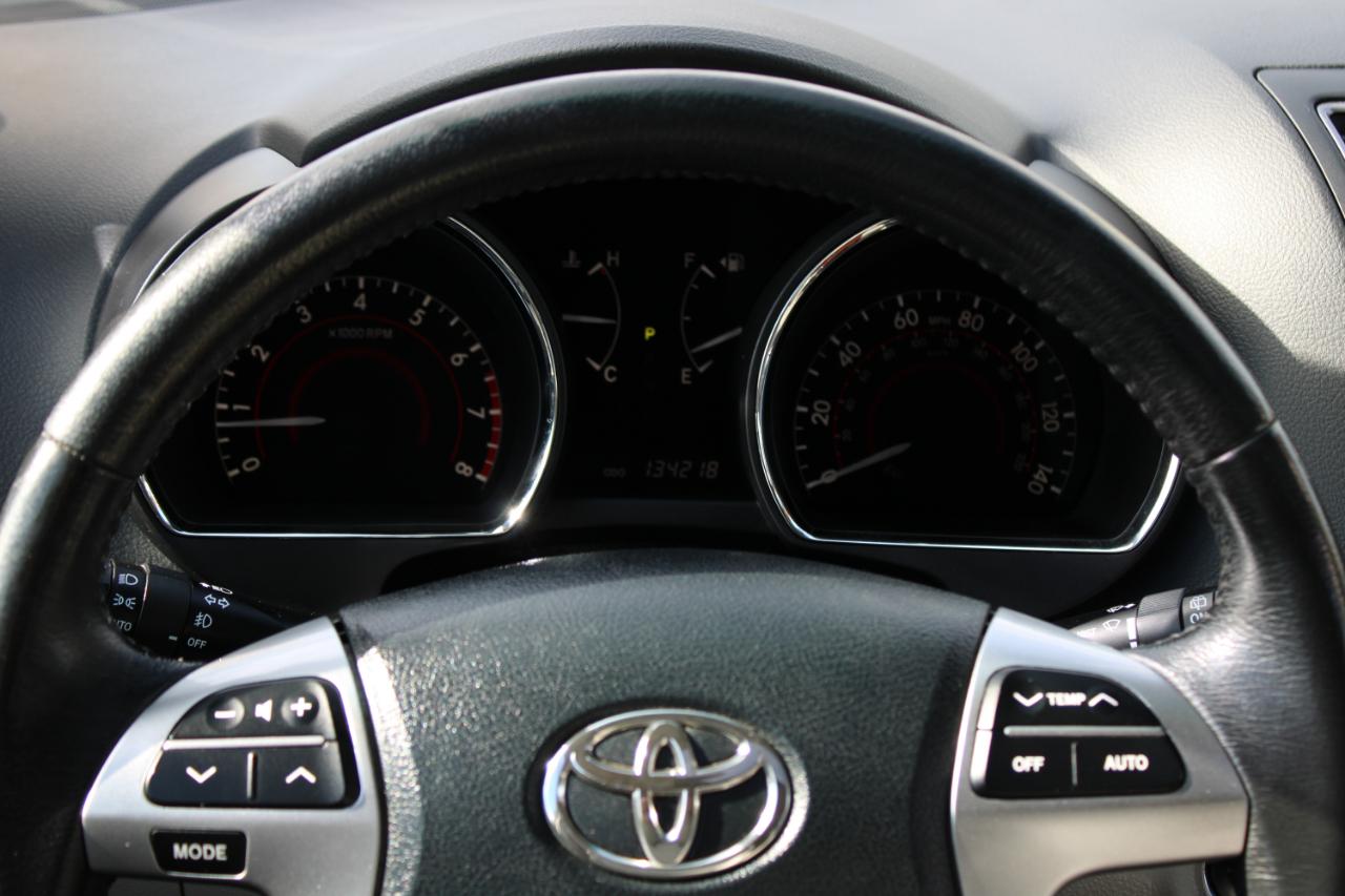 Toyota Highlander 4WD 4dr V6 Limited (Natl) 2012
